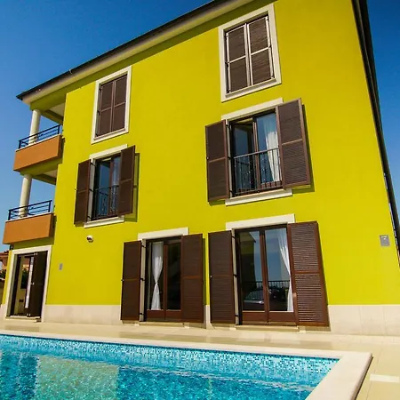 Smaragdna Villa Yourcroatiaholiday Premantura