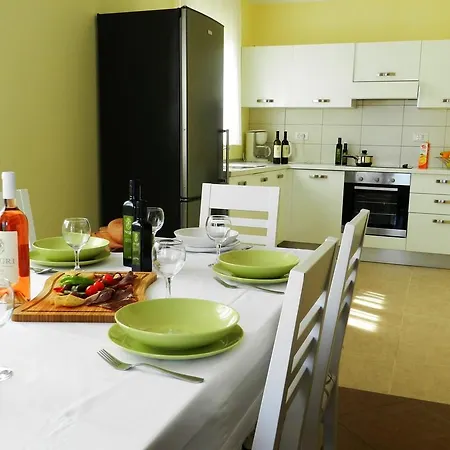 Smaragdna Yourcroatiaholiday * Premantura