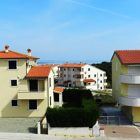 Smaragdna Yourcroatiaholiday * Premantura