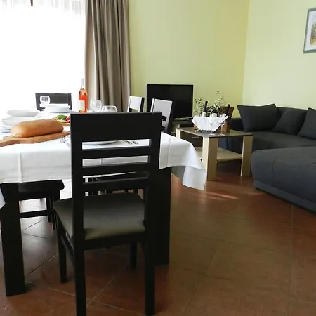 Smaragdna Yourcroatiaholiday * Premantura